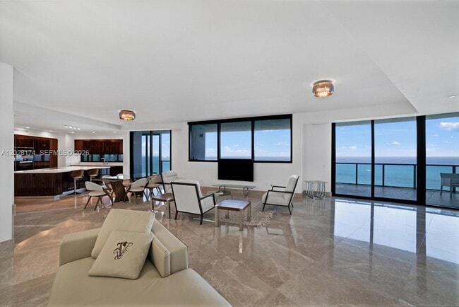 Photo - 18555 Collins Ave Unidad 5105