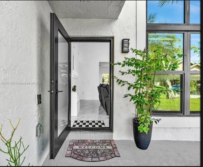 Photo - 531 NW 207th Ave