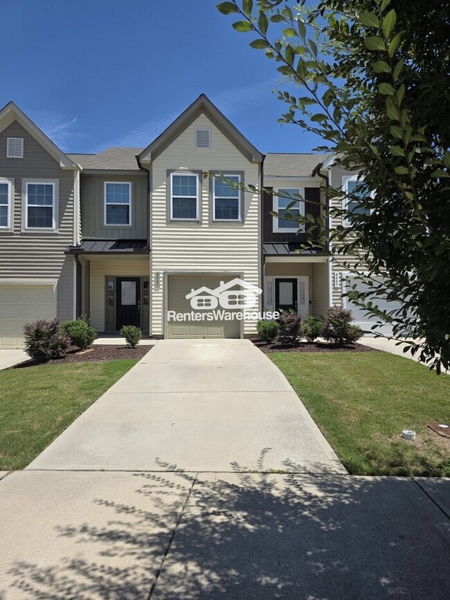 Building Photo - Great 3 bed Townhouse with 1 car garage!
