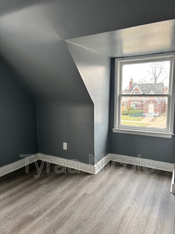 Photo - 14461 Lappin St