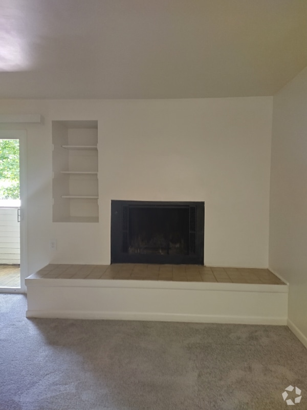 Building Photo - 600 Reusens Rd Rental