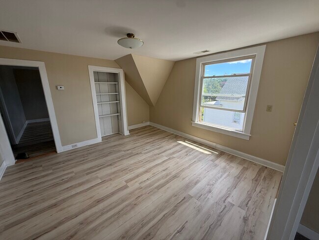 Dining room - 11 Summer St Unit 3rd floor