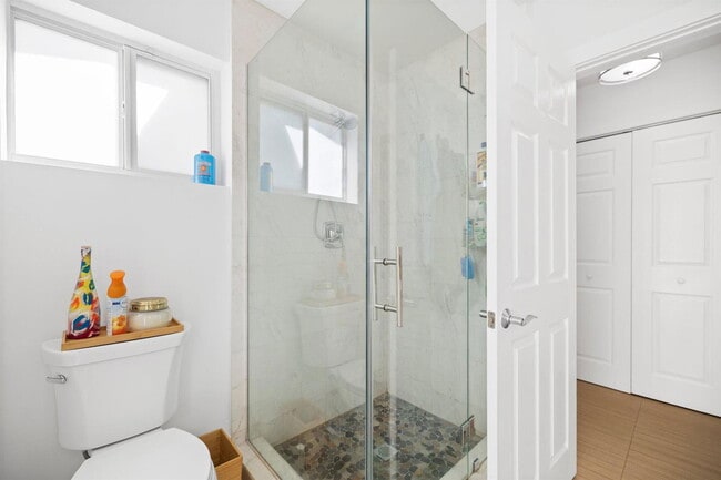 Photo - 811 Capri St