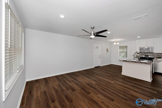 Photo - 3908 W Oak Way SW