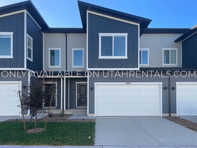 Photo - 1605 W Charmer Ln