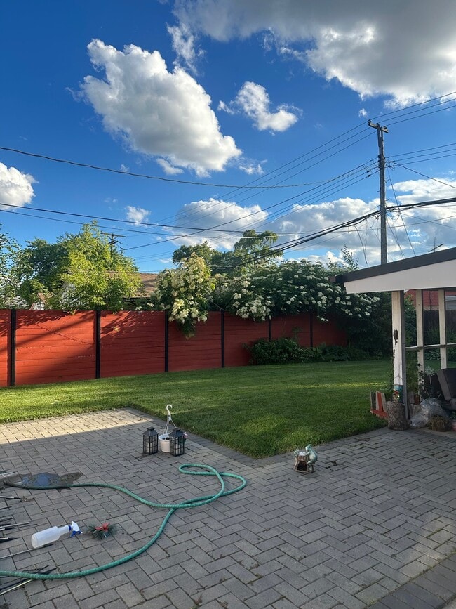 Photo - 7962 S Kilbourn Ave