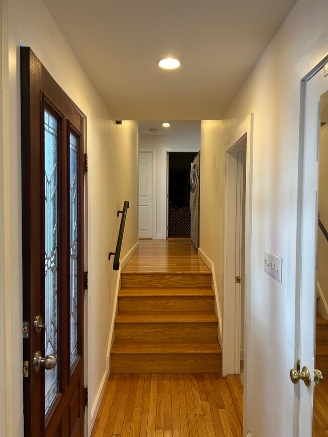 Photo - 22 Broadlawn Park