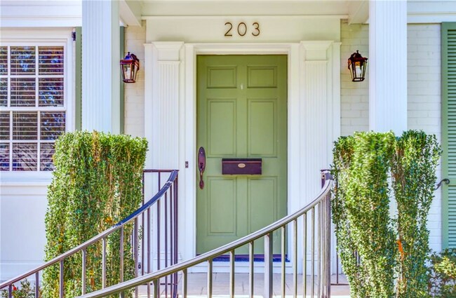 Photo - Stunning Irving Park 4 bedroom, 4 bathroom home in Greensboro!