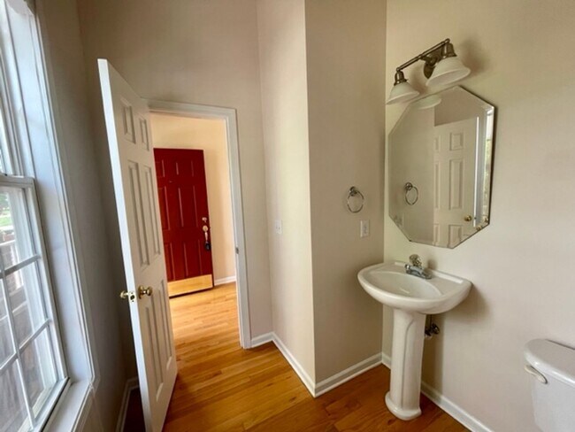 Photo - A lovely 4BR/2.5Bath home in desirable Lak...