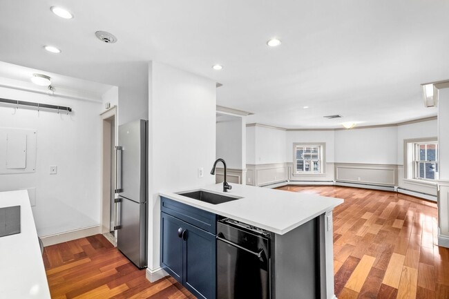 Photo - 281 Benefit St Unidad 281 Benefit Street, #D