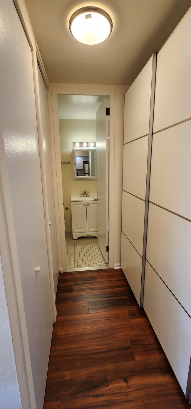 Photo - 1400 E 55th Plz Unit 1004S