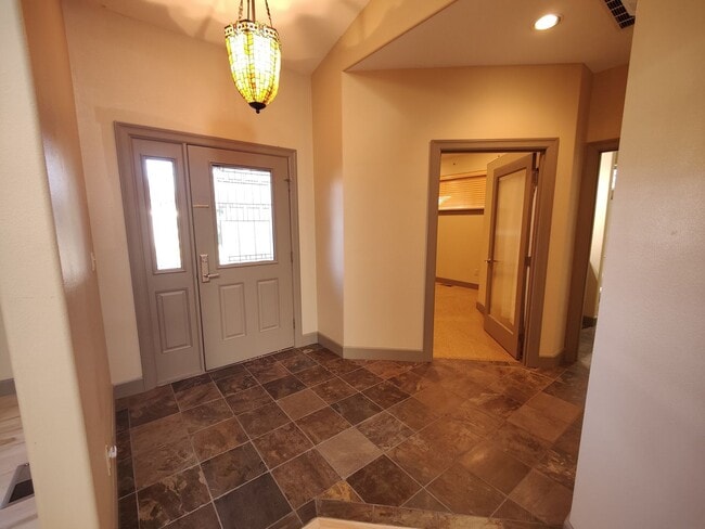 Photo - Single Level 4 Bedroom 3 Bath Beauty