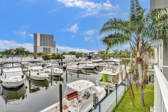 Photo - 1720 NW N River Dr Unidad 210