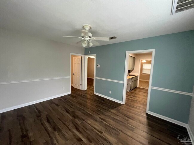 Photo - 45 W Carver Dr