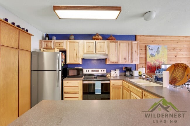 Photo - Deck Gore Condo - WINTER RENTAL-2 Bedroom/2 Bath Includes All Utilities