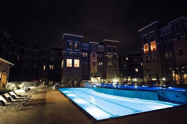 Photo - 7830 Van Tuyl Pkwy Unit c2