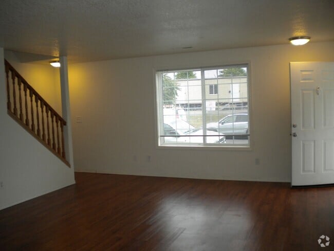 Building Photo - TRA11 - Tran Properties Holdings LLC Unit 090202 Rental
