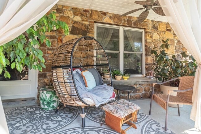 Photo - 1106 W Countryside Ln