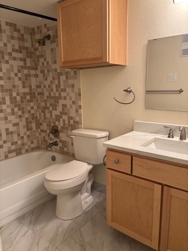 Condo in South Austin near Downtown - Condo in South Austin near Downtown