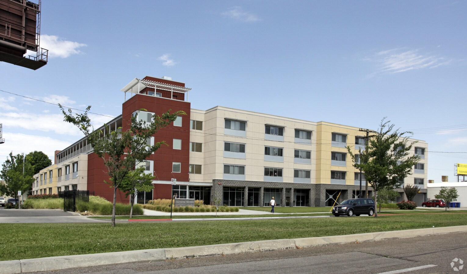 Photo - Sunrise Metro Apartments