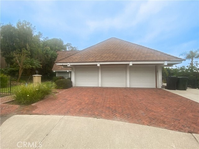 Building Photo - 20692 Cottonwood Rd