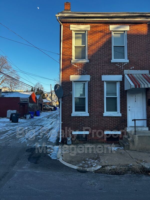 Photo - 114 N Evans St House