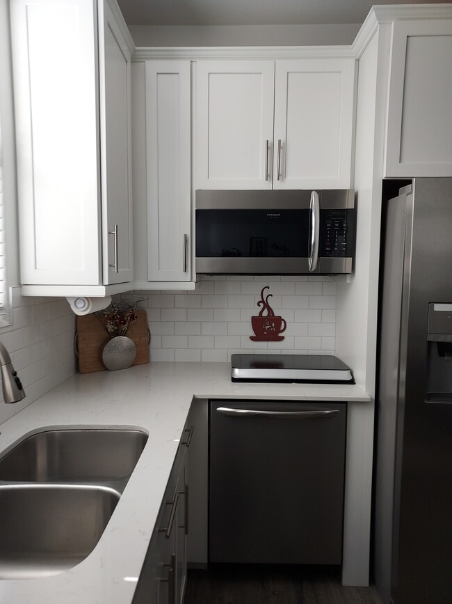 Photo - 9239 W Meadowbrook Ave Unidad MEADOWBROOK 1