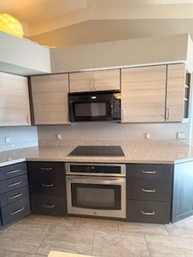 Photo - 3 BEDROOM 2 BATH 2 CAR GARAGE w/ Detached 2 room Shop - LONG TERM RENTAL in LHC!!