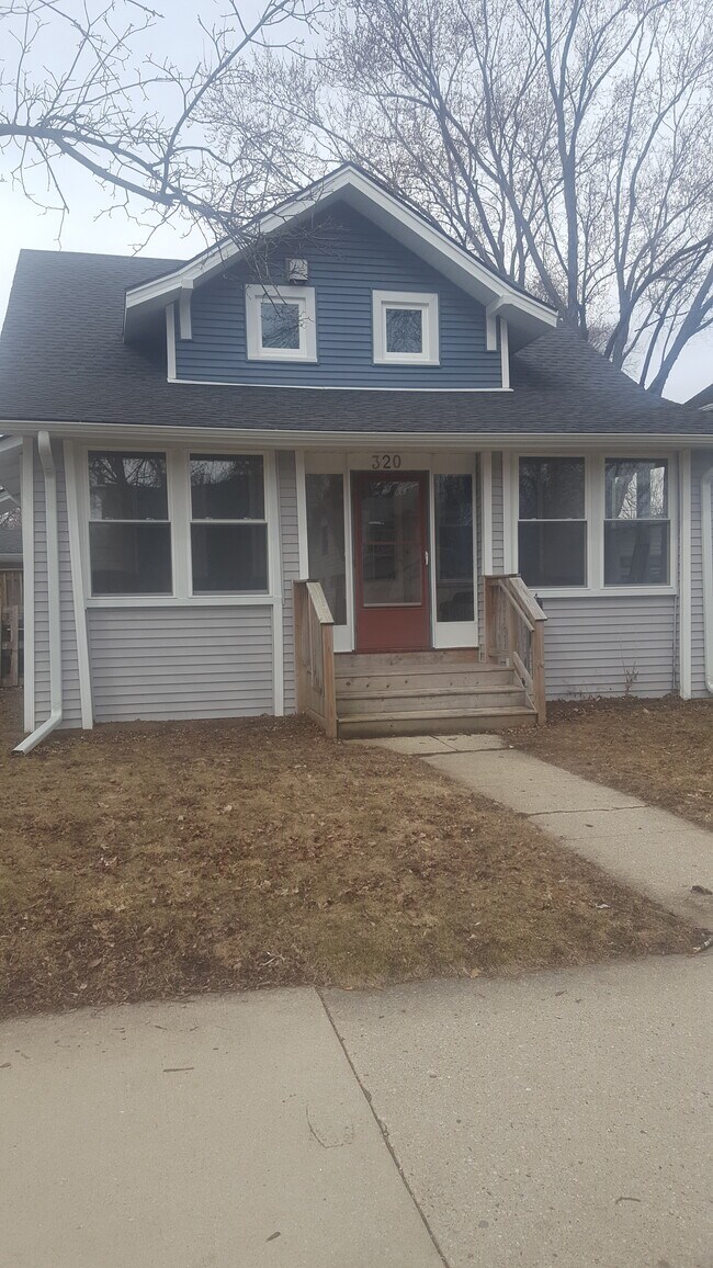 Photo - 320 S Grand Ave Unit Student Housing near Carroll University