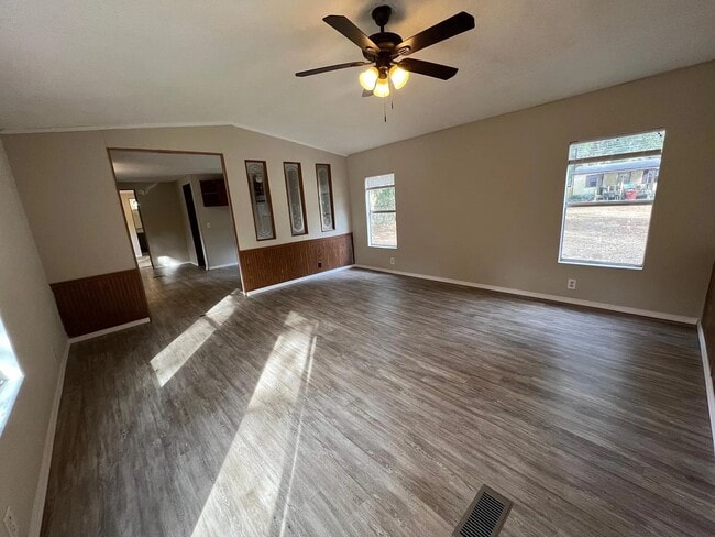 Photo - 4080 Raven St