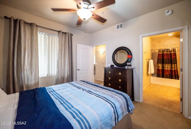 2550 E River Rd Unit 20102