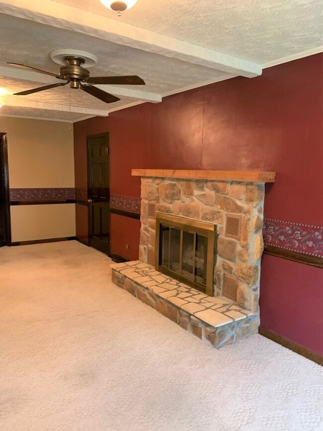 Photo - 3 Bedroom / 2 Bath Brick Home Jonesborough...