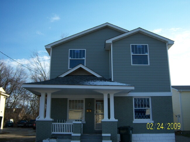Building Photo - 214 State St