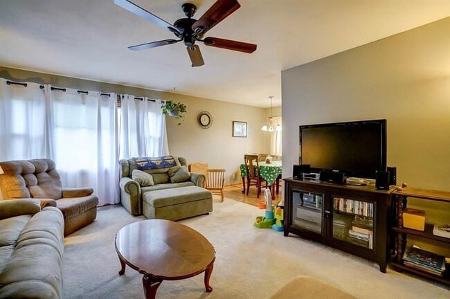 Photo - 211 S Jefferson St