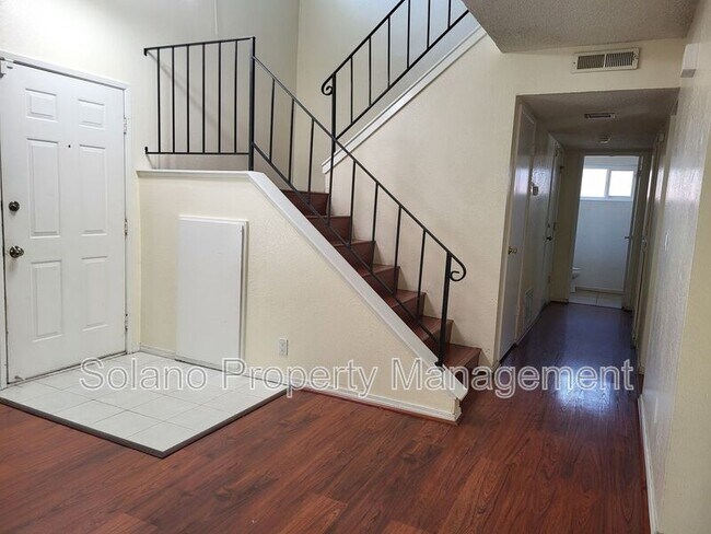 Photo - 125 Serpentine Dr