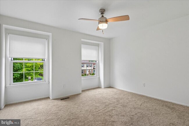 28 Melken Ct