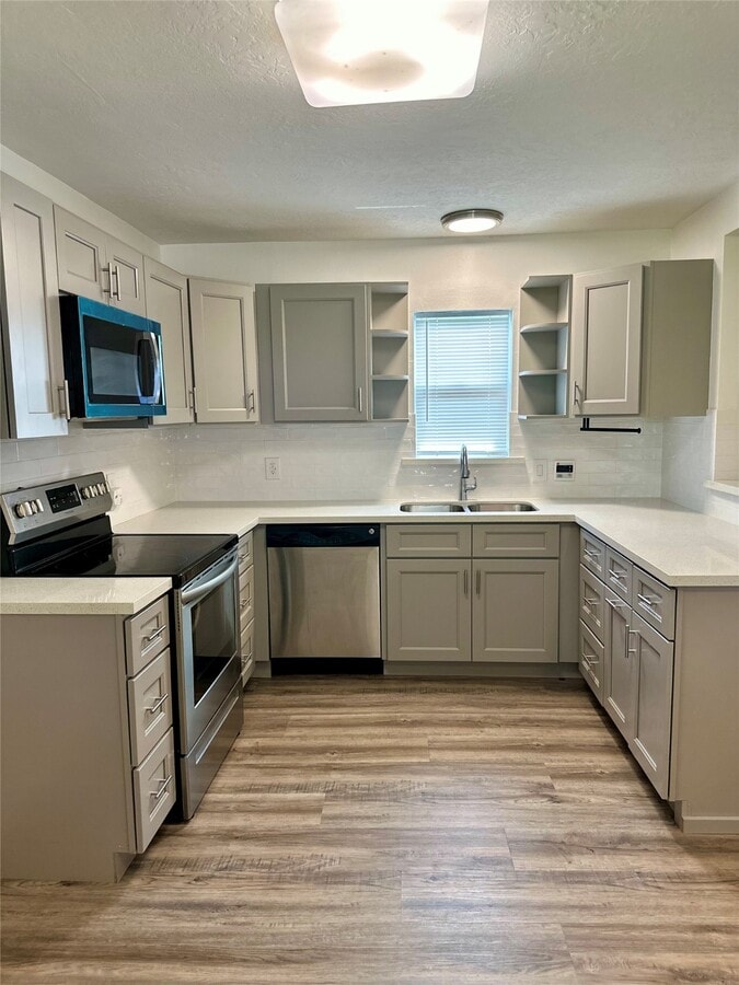 Photo - 2349 Avenue D