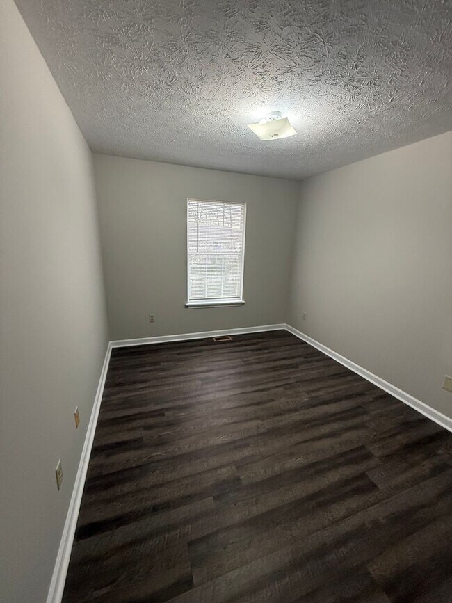 Photo - Located in Georgetown, KY, three-bedroom, 2.5-bath townhouse