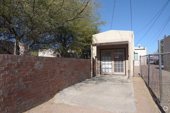 Building Photo - Nice Charming Studio! Close to the UofA! Rental