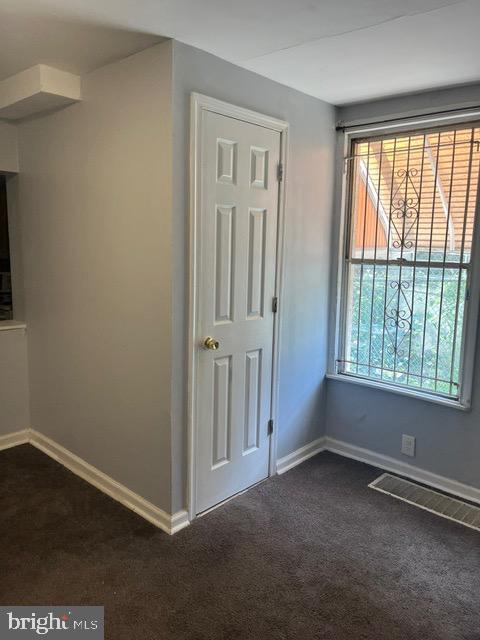 Photo - 2070 Haines St
