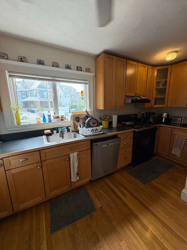 Photo - 881 Broadway Apartment Unit 1