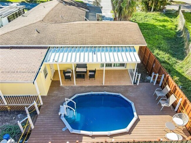 Photo - 1021 NW 23rd Ave Unit 1021 NW 23rd Ave  1023