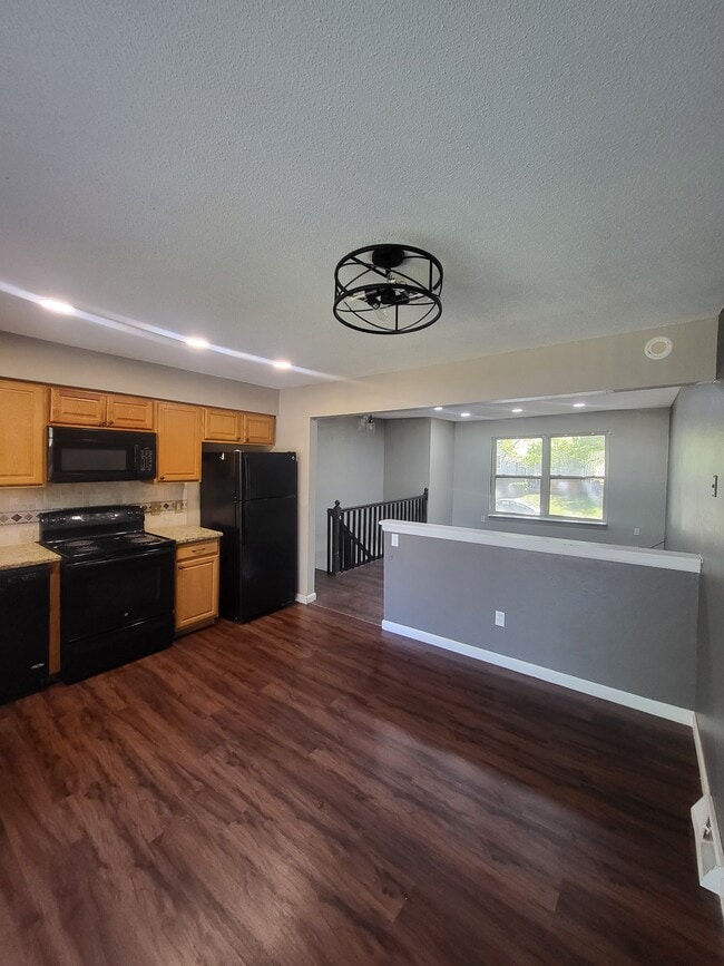 Photo - 1210 SE 3rd Ter