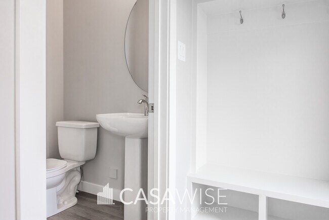 Photo - 7813 Yorke Rd