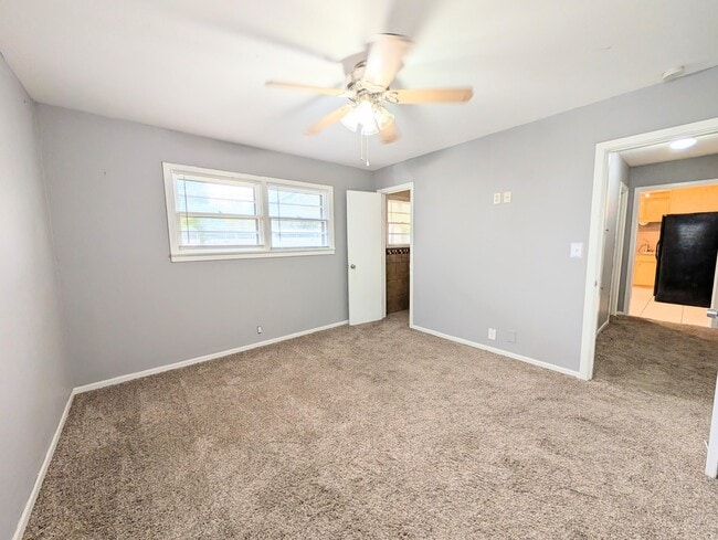Photo - 2511 52nd St