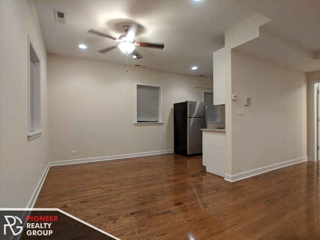 Photo - 1827 W Leland Ave Unit gdn