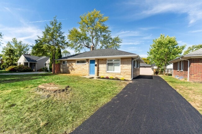Building Photo - Charming Ranch Home in Brookshire Park — 3...