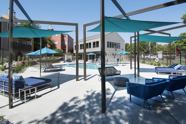 Building Photo - Tuscan Heights