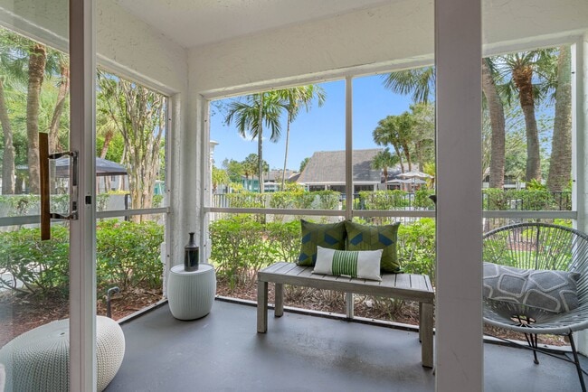 Building Photo - Lakepointe at Jacaranda Rental