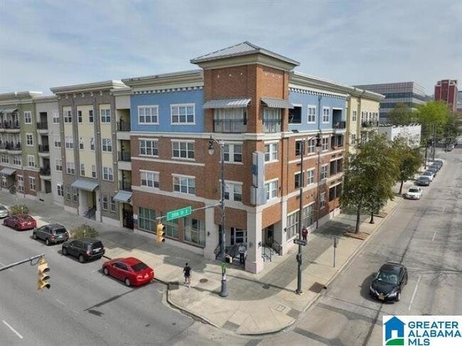 Building Photo - 401 20th St S Unit 212